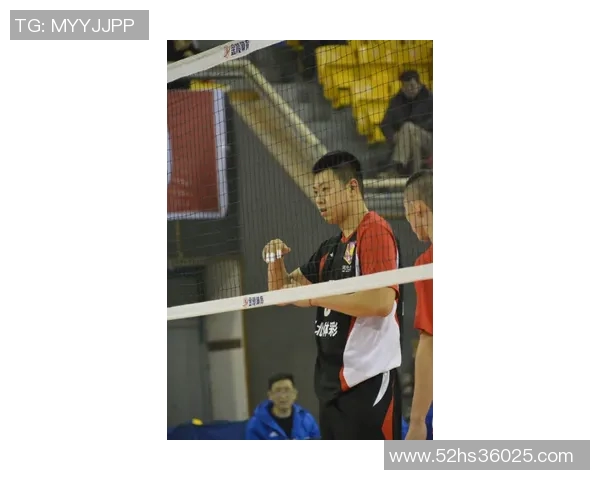 刘浩帆奋勇封堵射门展现出色防守助力球队逆转胜利